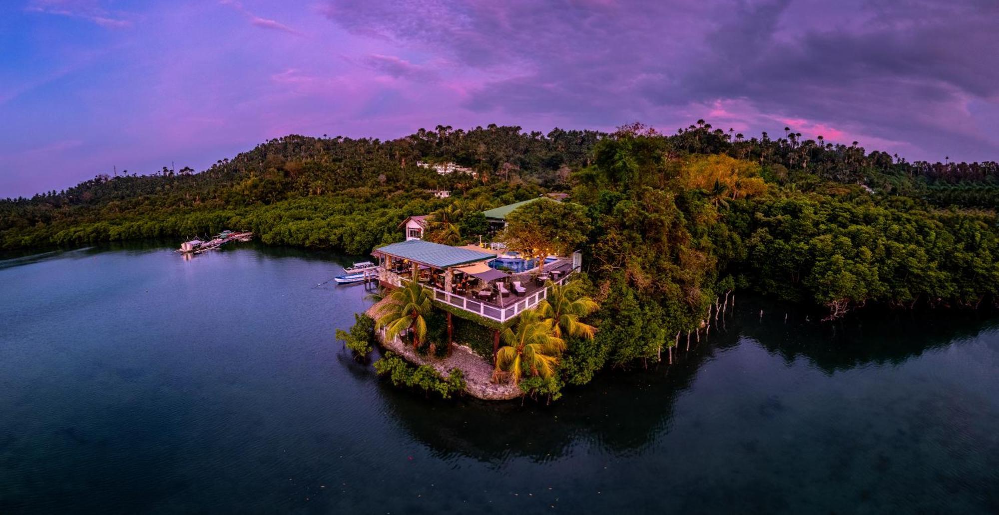 Edgewater Dive & Spa Resort Пуерто Галера Екстериор снимка
