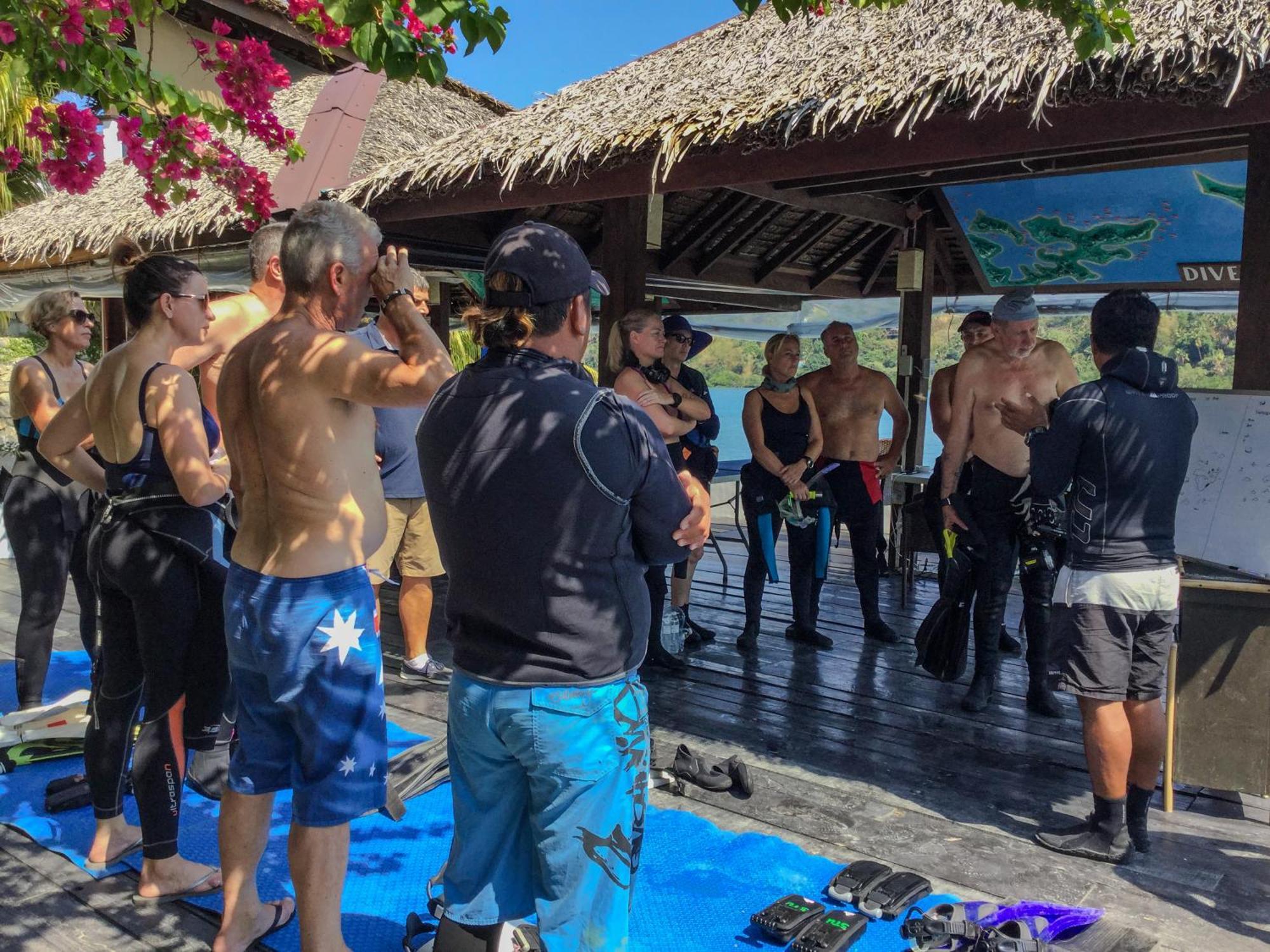 Edgewater Dive & Spa Resort Пуерто Галера Екстериор снимка