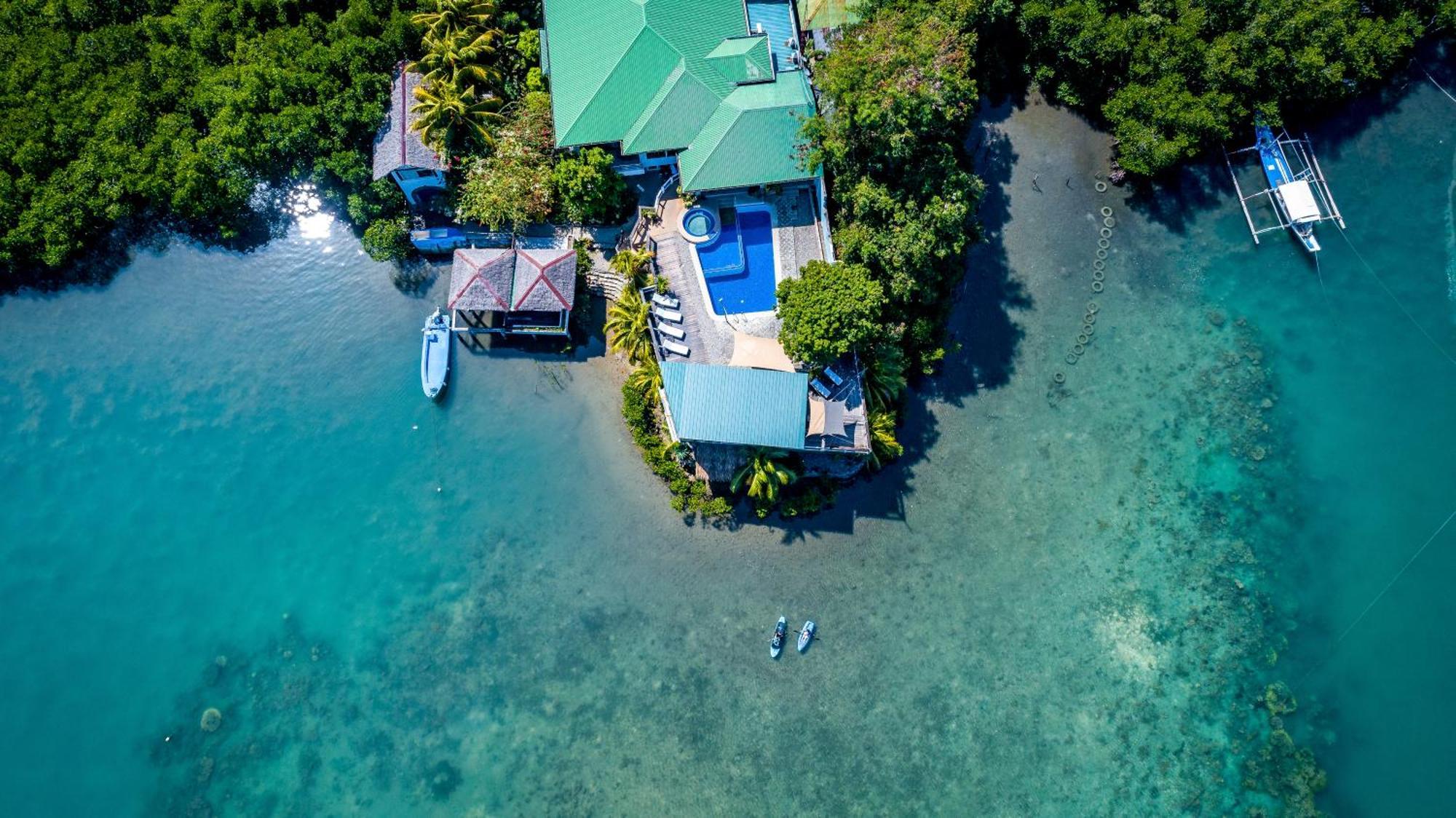 Edgewater Dive & Spa Resort Пуерто Галера Екстериор снимка